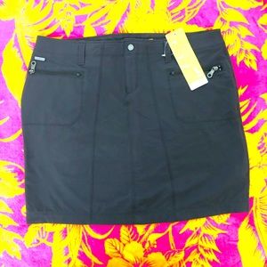 Lolë lifestyle skirt. Size 10